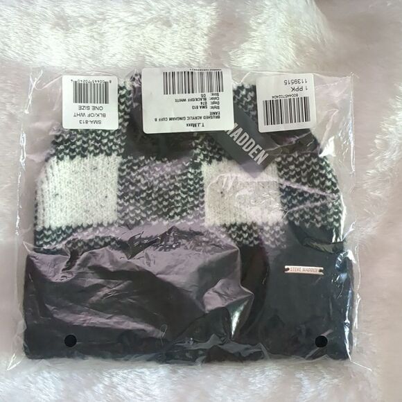 Steve Madden Knit Black and White Gingham Cuff Beanie - Picture 4 of 6